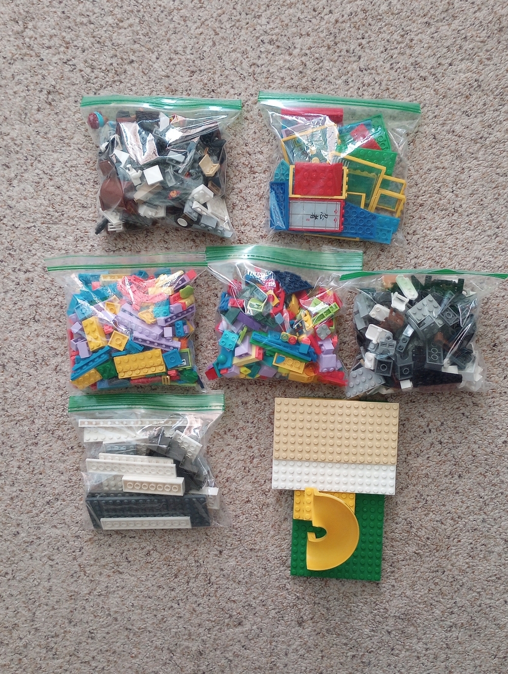 Huge Lot Of Legos